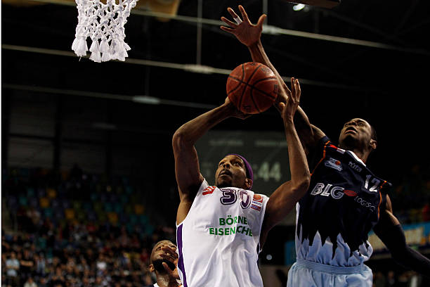 亚冠格局迎 亚冠格局迎